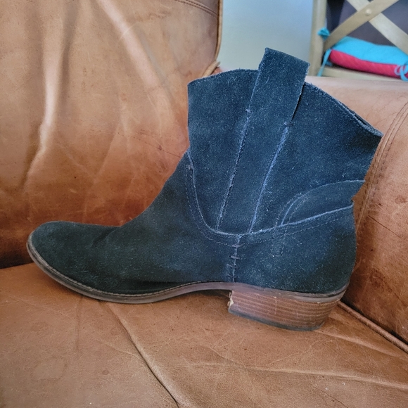 Dolce Vita Black Suede Cowboy Booties, sz 12. - Picture 5 of 7